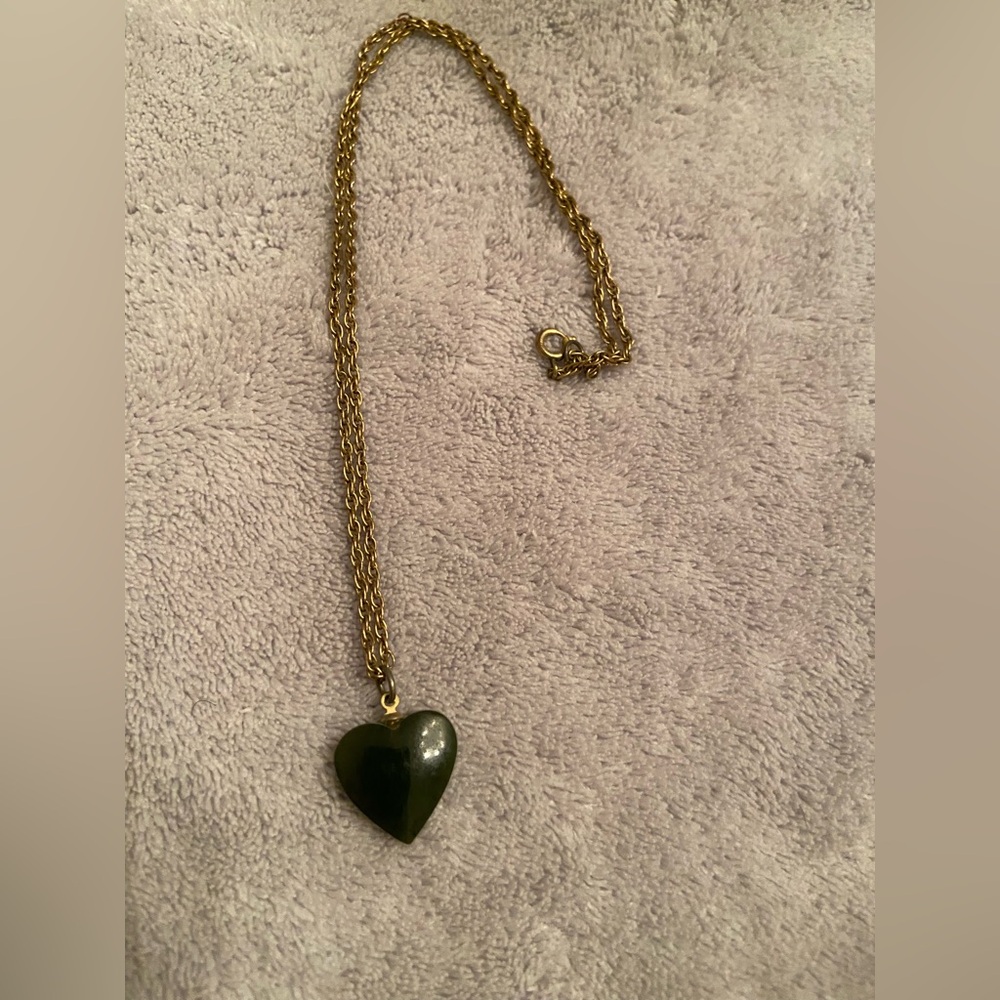 Elegant Gold and Green Heart Pendant Necklace
